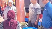 Camat Palupuah Sidak Harga Sembako, Ingatkan Warga Waspada Jelang Lebaran